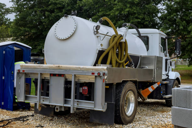 Best Portable restroom trailer rental  in Snyder, OK